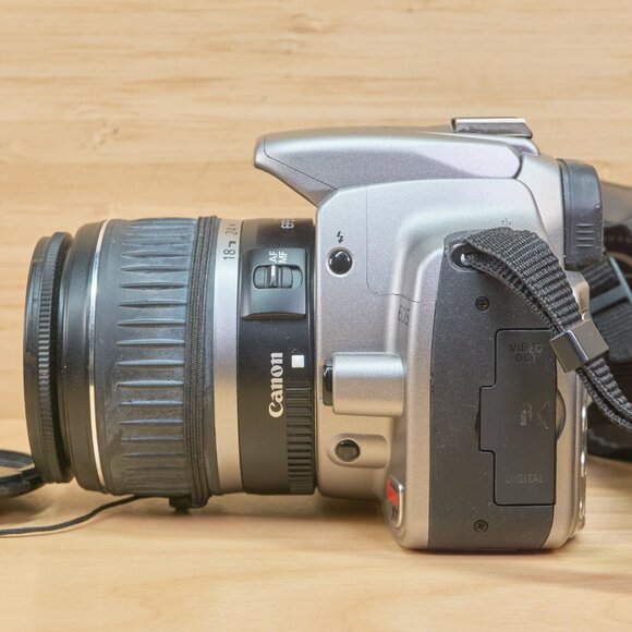 Canon Digital Rebel XT/EOS 350D 8 MP Camera, with Canon ef-s 18-55mm Lens - Picture 7 of 10